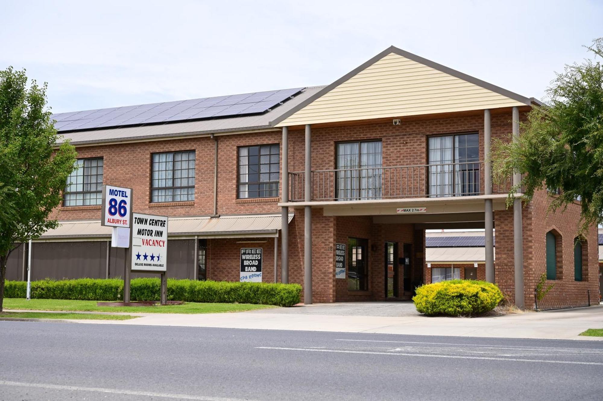 Holbrook Town Centre Motor Inn Экстерьер фото