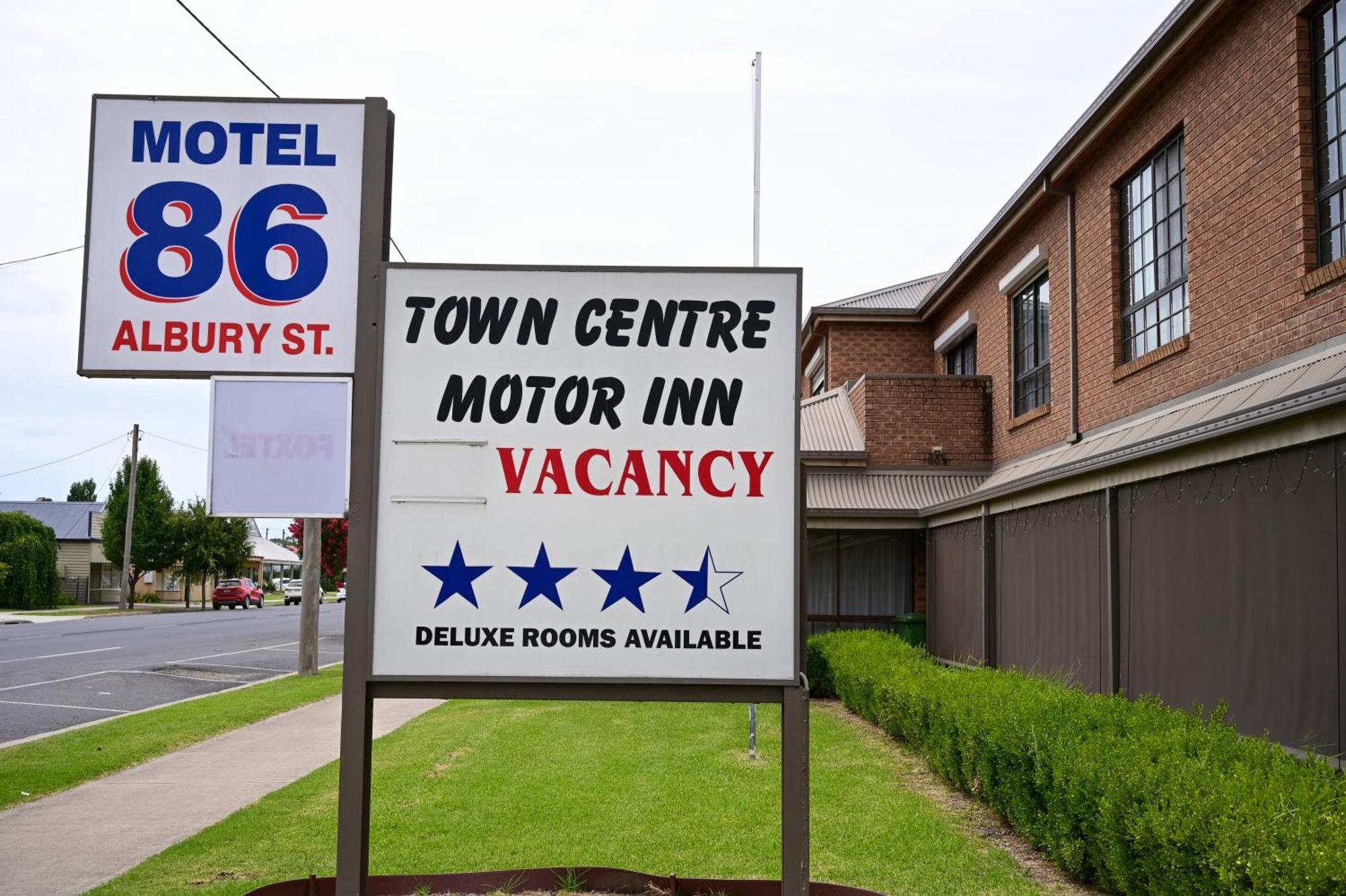 Holbrook Town Centre Motor Inn Экстерьер фото