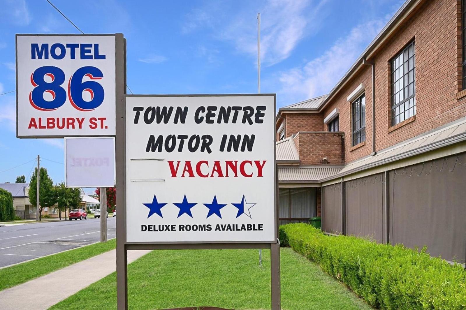 Holbrook Town Centre Motor Inn Экстерьер фото